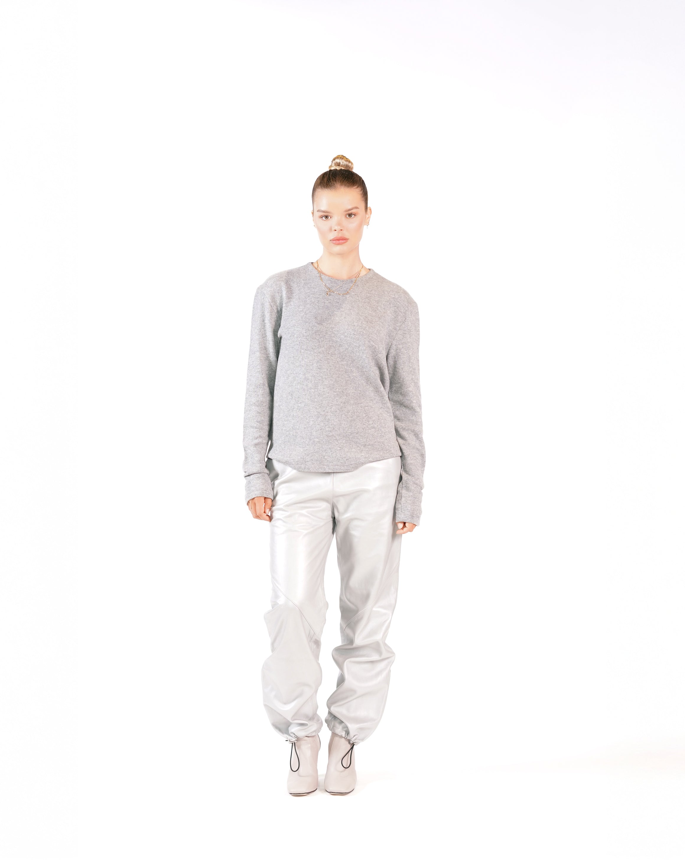 CASHMERE CREW NECK SWEATER HEATHER GREY