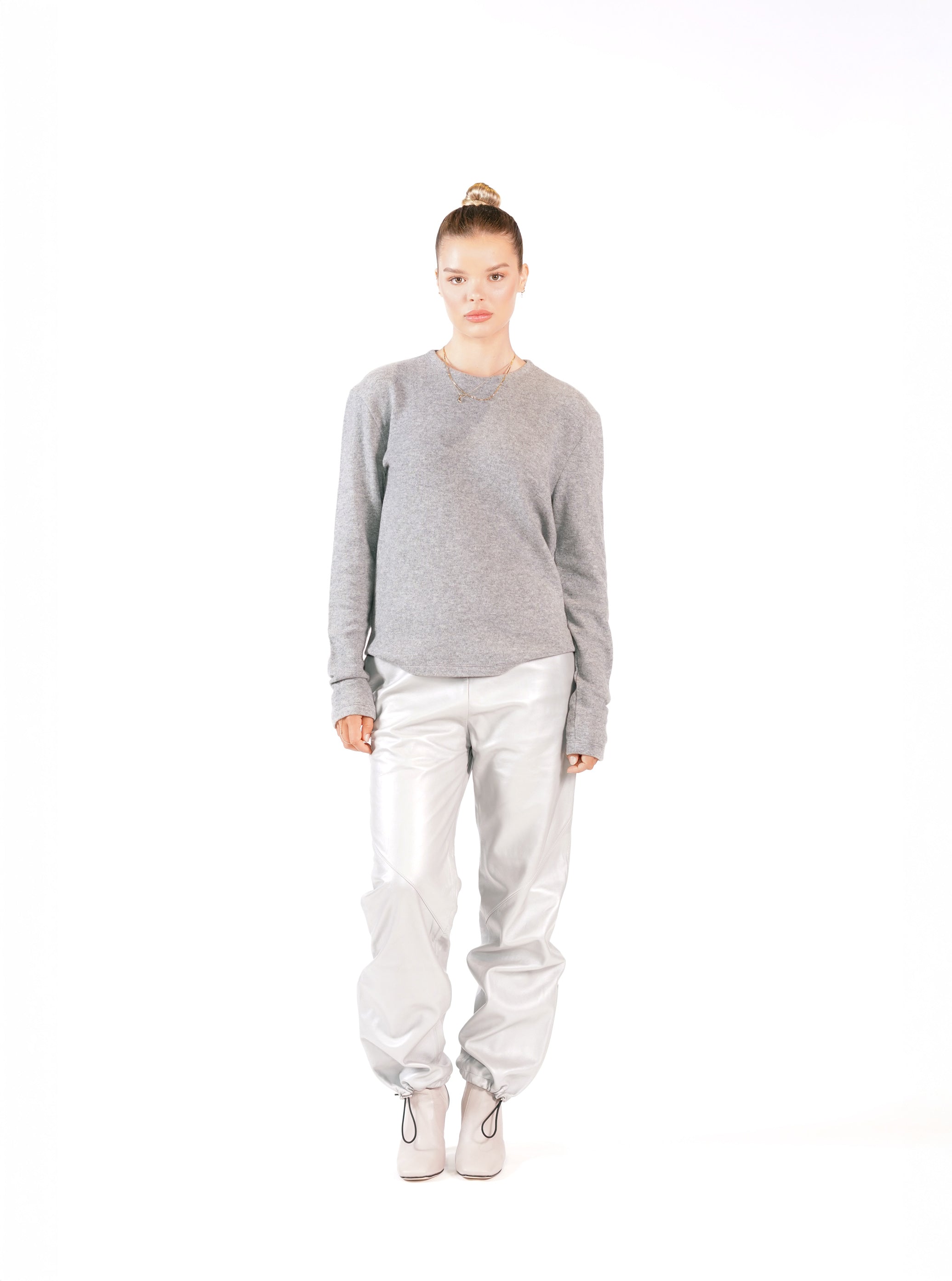 CASHMERE CREW NECK SWEATER HEATHER GREY