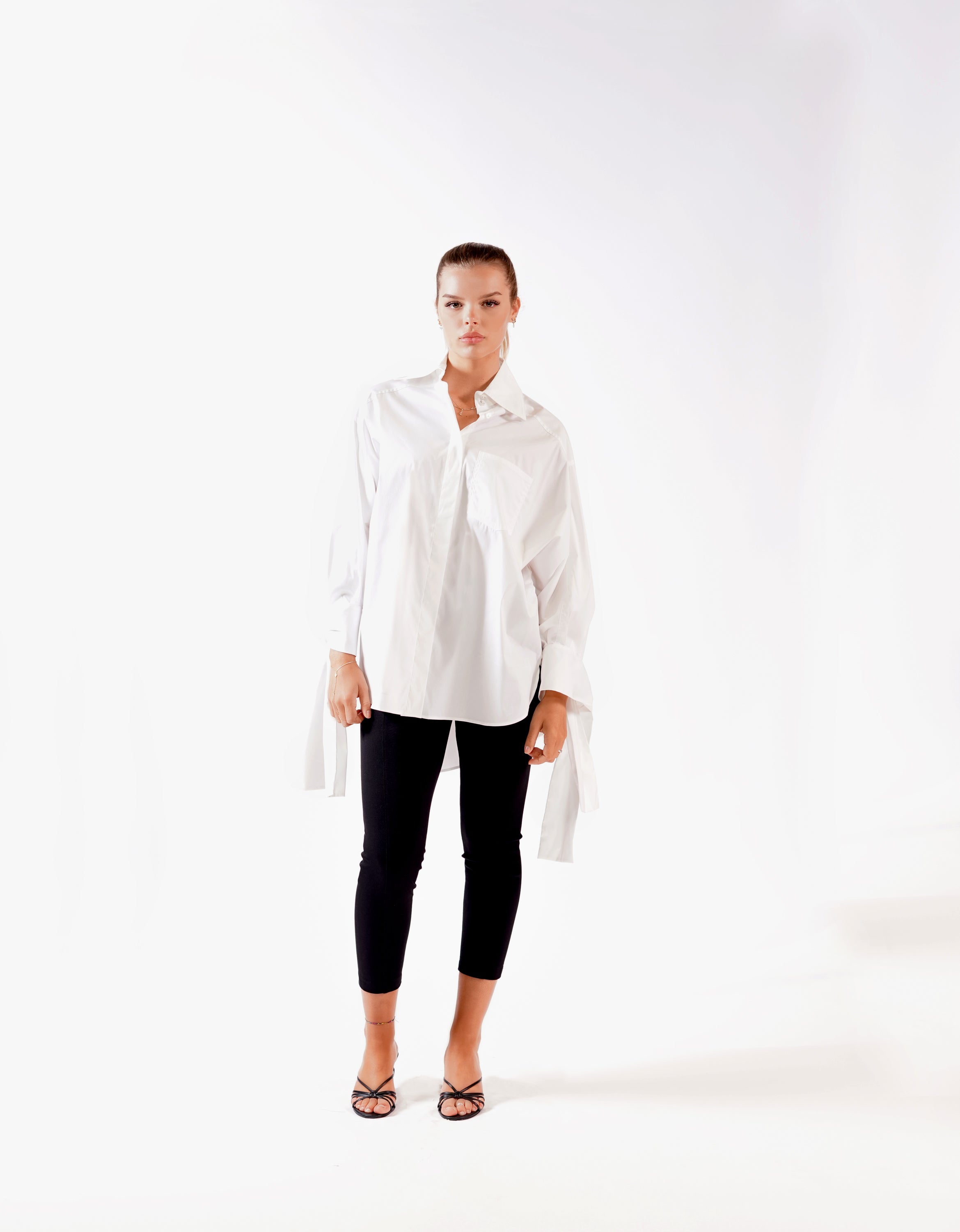 TIE-WRIST OVERSIZED BUTTON DOWN WHITE